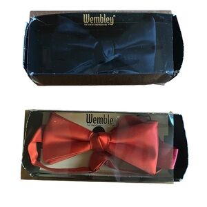 Wembley The Great American Tie Men’s Red 2 1/4" Band Bow & Black Clip Bow 2 3/4”